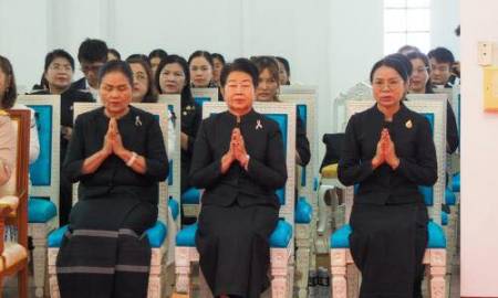 วันที่ 26 พฤศจิกายน 2568 เวลา 10.00 น. นางสมลักษณ์ โกพลรัตน์ รองนายกเทศมนตรีนครสกลนคร เข้าร่วม งานวันสถาปนากองทุนแม่ของแผ่นดิน และพิธีทอดผ้าป่าสมทบกองทุนแม่ของแผ่นดิน ประจำปี 2568