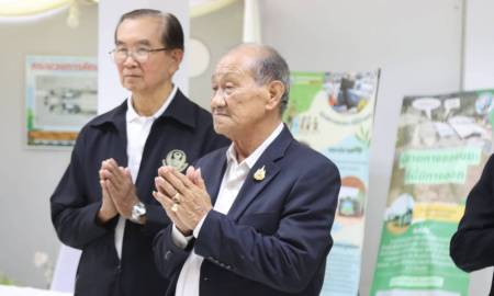 วันที่ 3 กุมภาพันธ์ 2569 เวลา 11.00 น. นายนิวัตร อภัยจิตต์ รองนายกเทศมนตรีนครสกลนคร พร้อมด้วยหัวหน้าส่วนราชการเทศบาลนครสกลนคร นำสิ่งของอุปโภคบริโภคไปมอบให้แก่เจ้าหน้าที่ผู้ปฏิบัติงาน